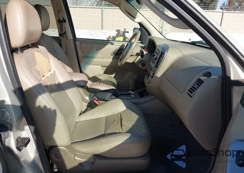 2005 Ford Escape Limited из США, поврежденный, VIN 1FMYU04145KB16304